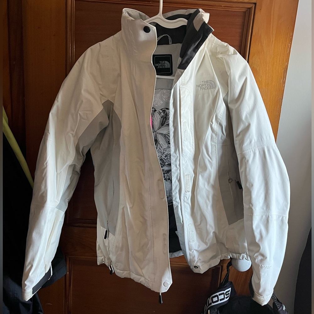 The North face women’s ski jacket with removable hood